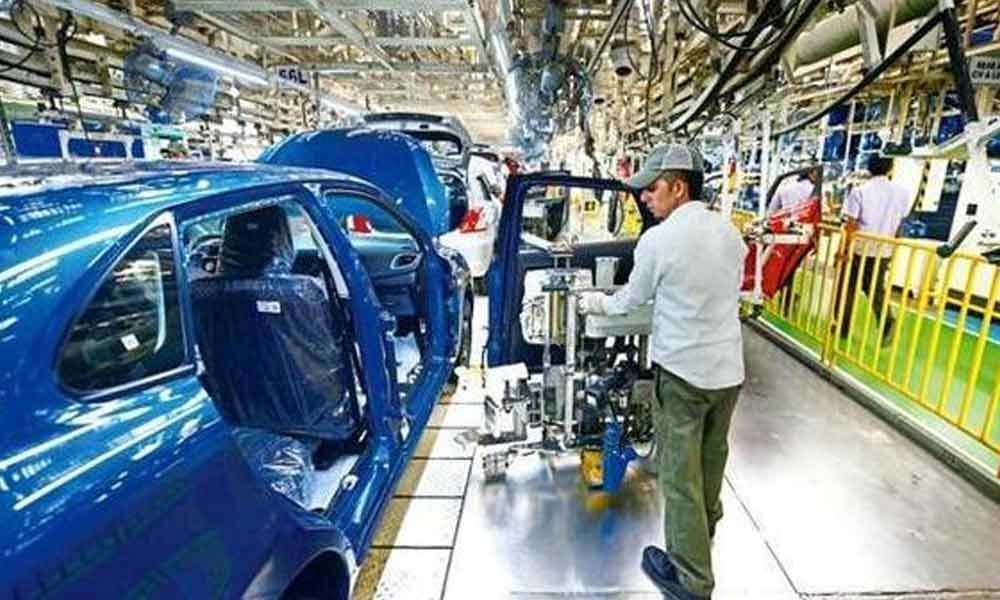 India manufacturing PMI drops to 15-month low in August