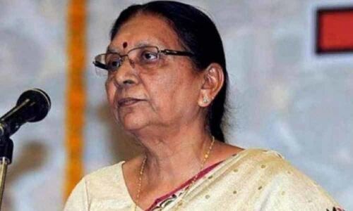 Governor on inspection spree,  Uttar Pradesh officials rattled