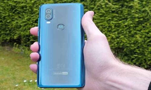 Motorola brings the worlds first mobile with an action camera