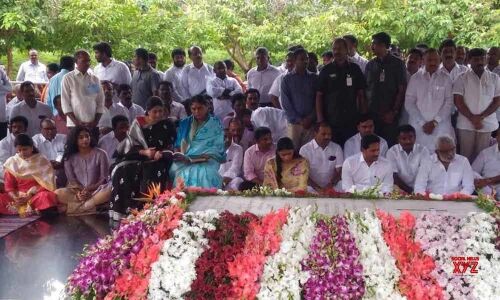 YSR commemorated on his 10th death anniversary in Andhra Pradesh