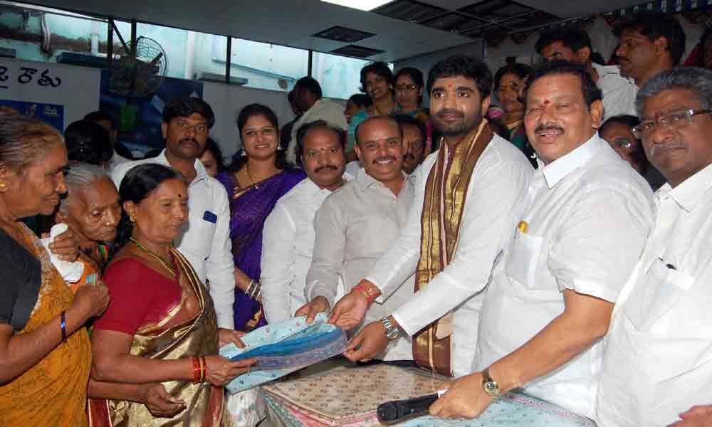 Glowing tributes paid to YSR