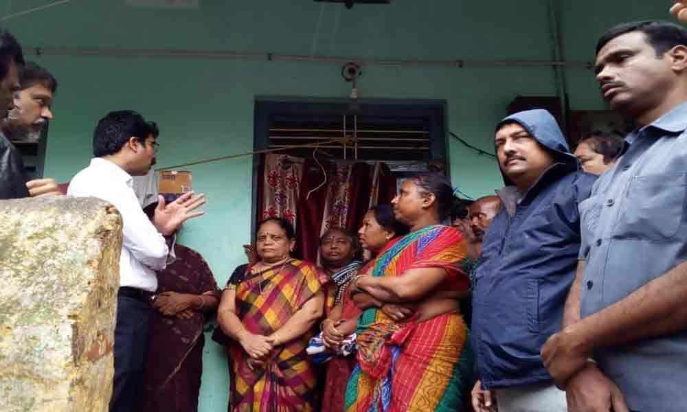 District Collector, civic chief inspect sanitation centre