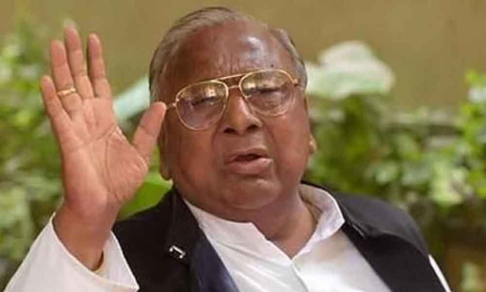 V Hanumantha Rao to meet new Governor on pathetic condition of government hospitals