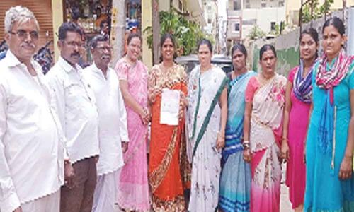 Corporator Alakunta Saraswati hands over CMRF cheque