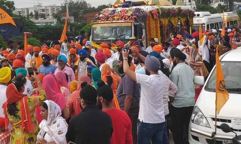 Nanak Parkash Yatra gets rousing reception