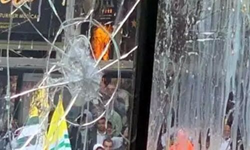 Protest at Indian High Commission in London over Kashmir turns violent