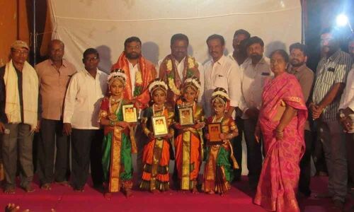 Corporators Pannala, Golluri visit pandals