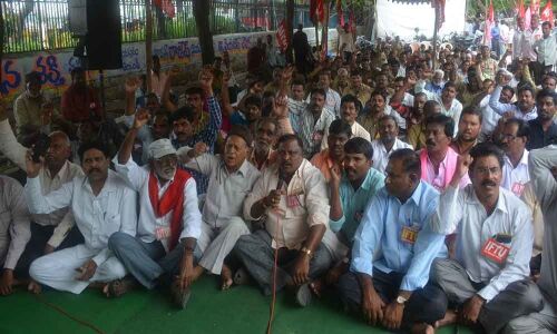 Auto drivers protest over spurt in challans