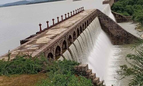 Pocharam project touches Full Reservoir Level