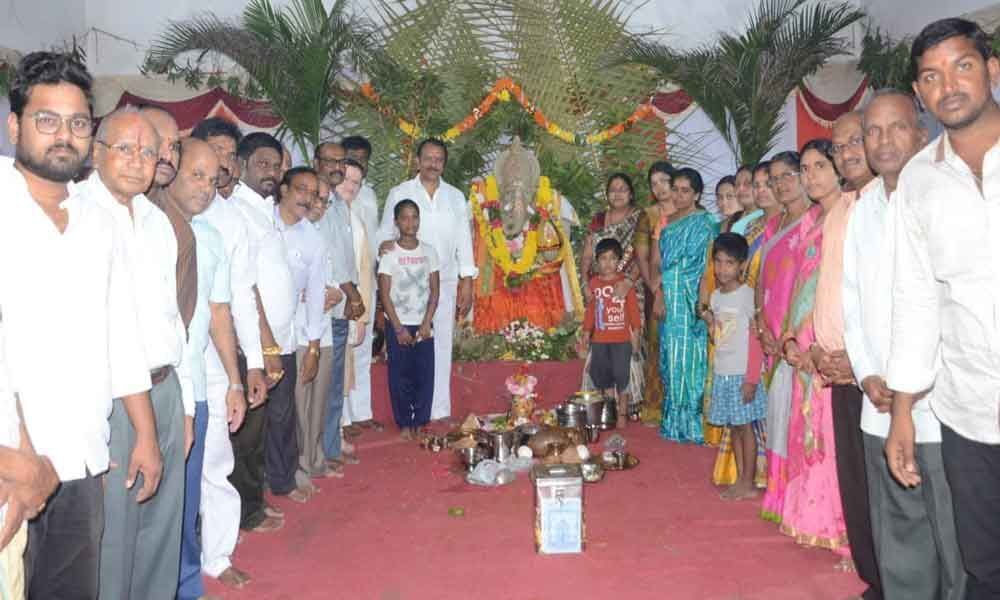 MLA offers special puja to Ganesha