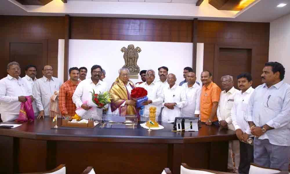 APSBCWA chief meets AP Governor  in Vijayawada