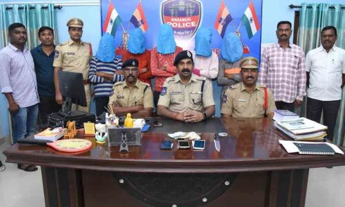 Six thieves, including a minor, held in Warangal