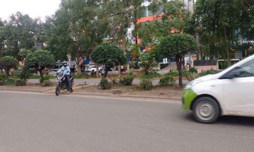 Gaps in divider on National Highway causing accidents