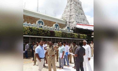 CVSO, Urban SP jointly inspect Tirumala security