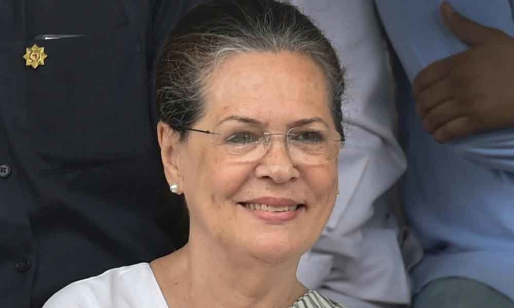 New Chief of  Delhi soon to be revealed, Sonia Gandhi meets ex-chiefs