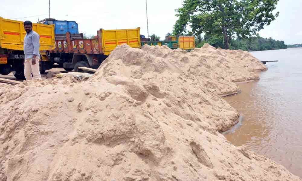 Collector directs officials to supply sand in Rajamahendravaram