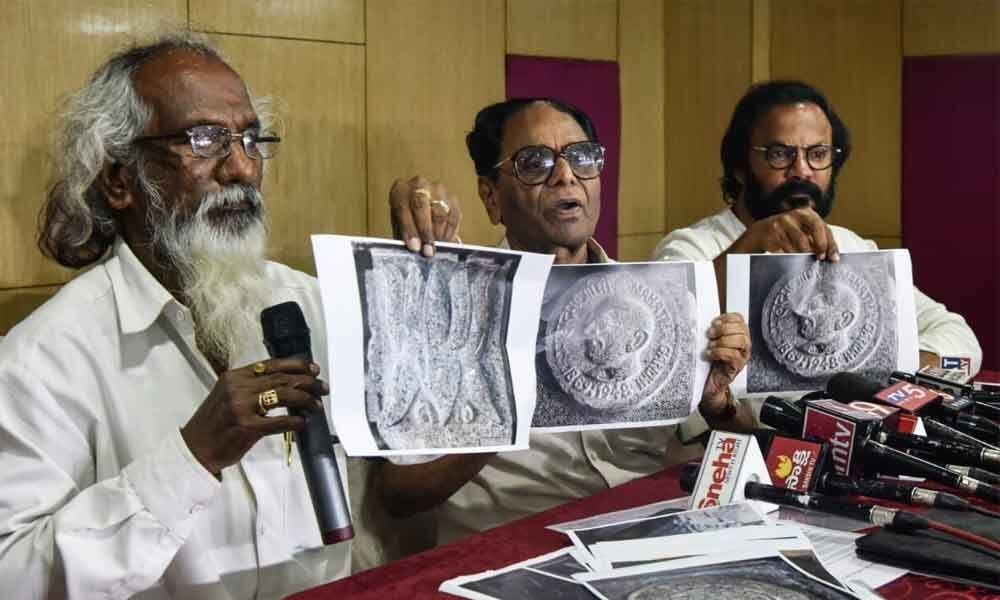 Engravings of leaders on Yadadri pillars defended