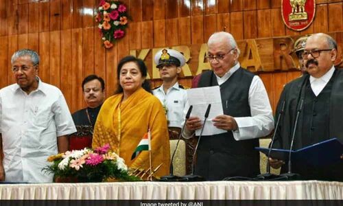 Arif Mohammed Khan takes oath as Kerala Governor