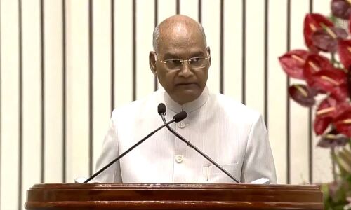 President felicitates 27 women for role in Swachh Mission