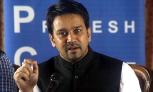 Minister heckled as delayed effect of DeMo blamed for slowdown