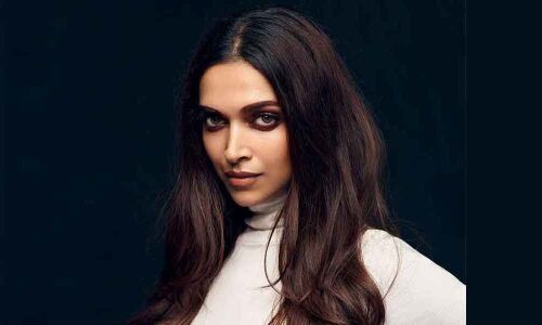Deepika turns ramp into dance floor