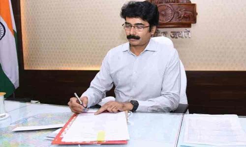 Collector inspects water scheme in Kakinada