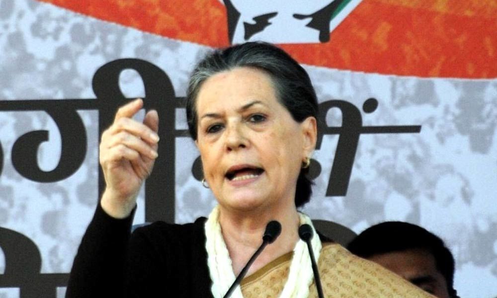 Sonia Gandhi meets Delhi Congress leaders to discuss about new state unit chief