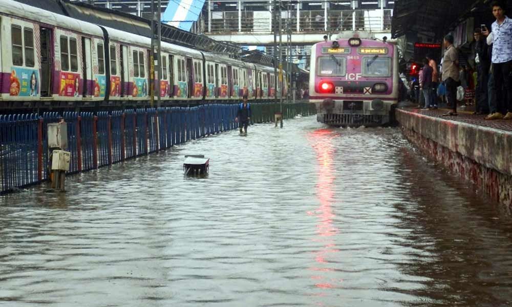 Mumbai rains: Railway engineer braved rains, flood to keep trains running