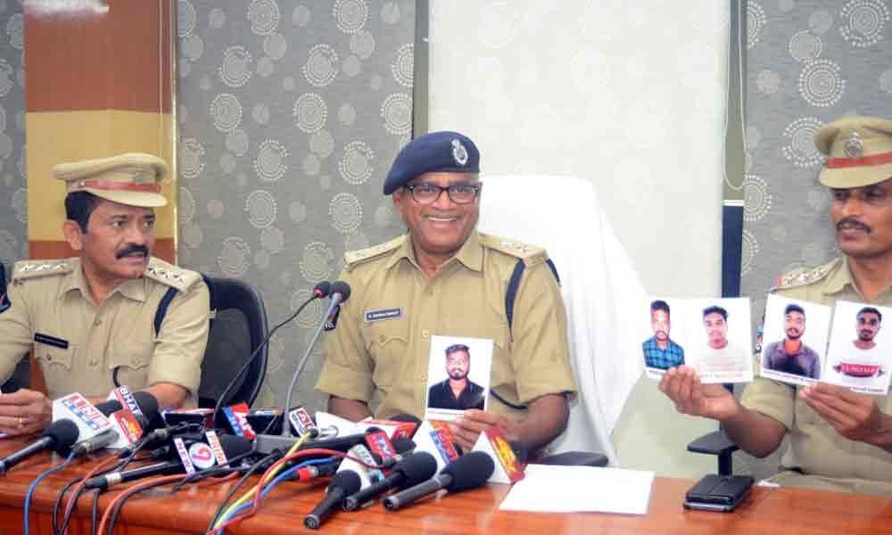 Cops crack murder mystery, 8 held in Visakhapatnam