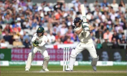 England avoid follow-on but Australia take 196-run lead