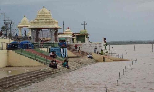 Godavari water level reaches danger mark in Bhadrachalam