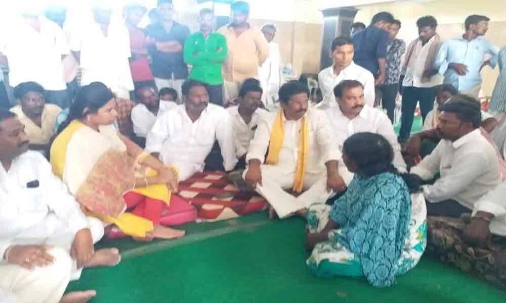 Akhila Priya visits YSRCP Victims Camp in Guntur