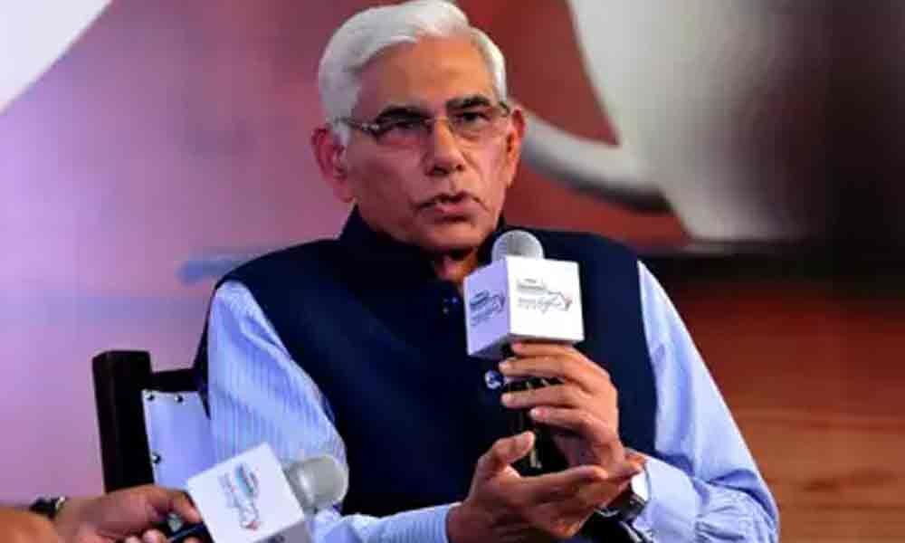 CBI should have arms length relationship with govt: Vinod Rai