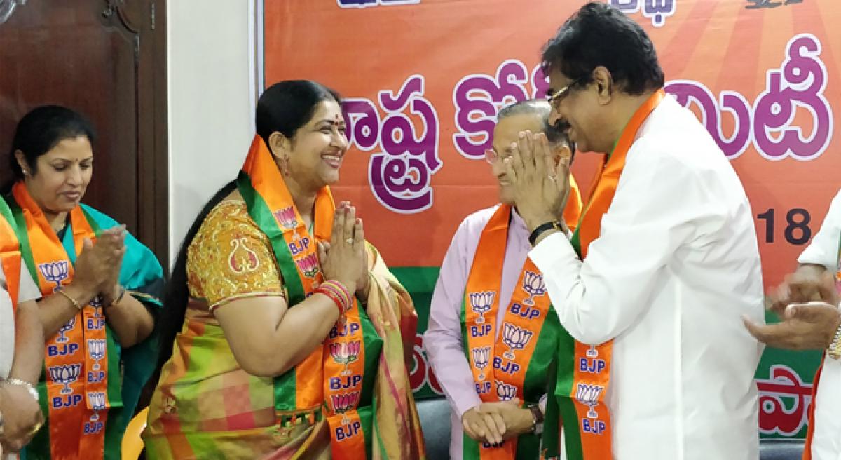 Veteran film actress Kavitha joins BJP