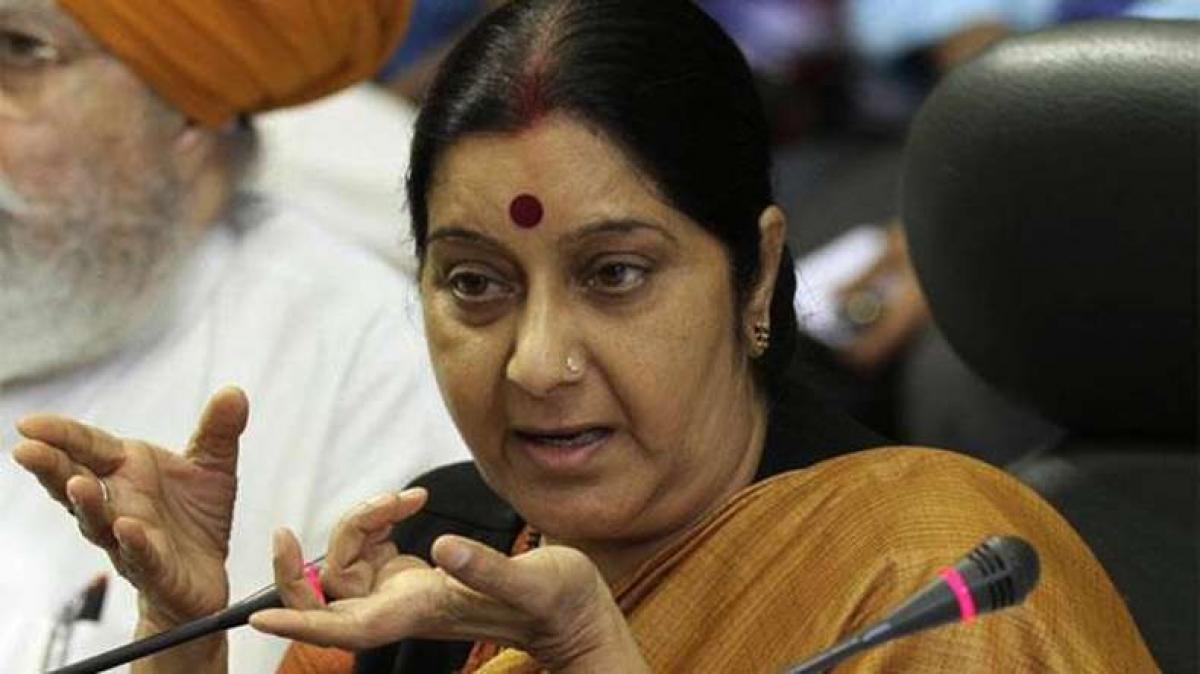 Sushma Swaraj seeks Consular access on Indian attacked in Pak jail