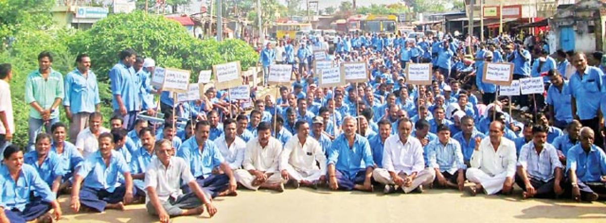 Ballarpur Industries Limited workers stage protest