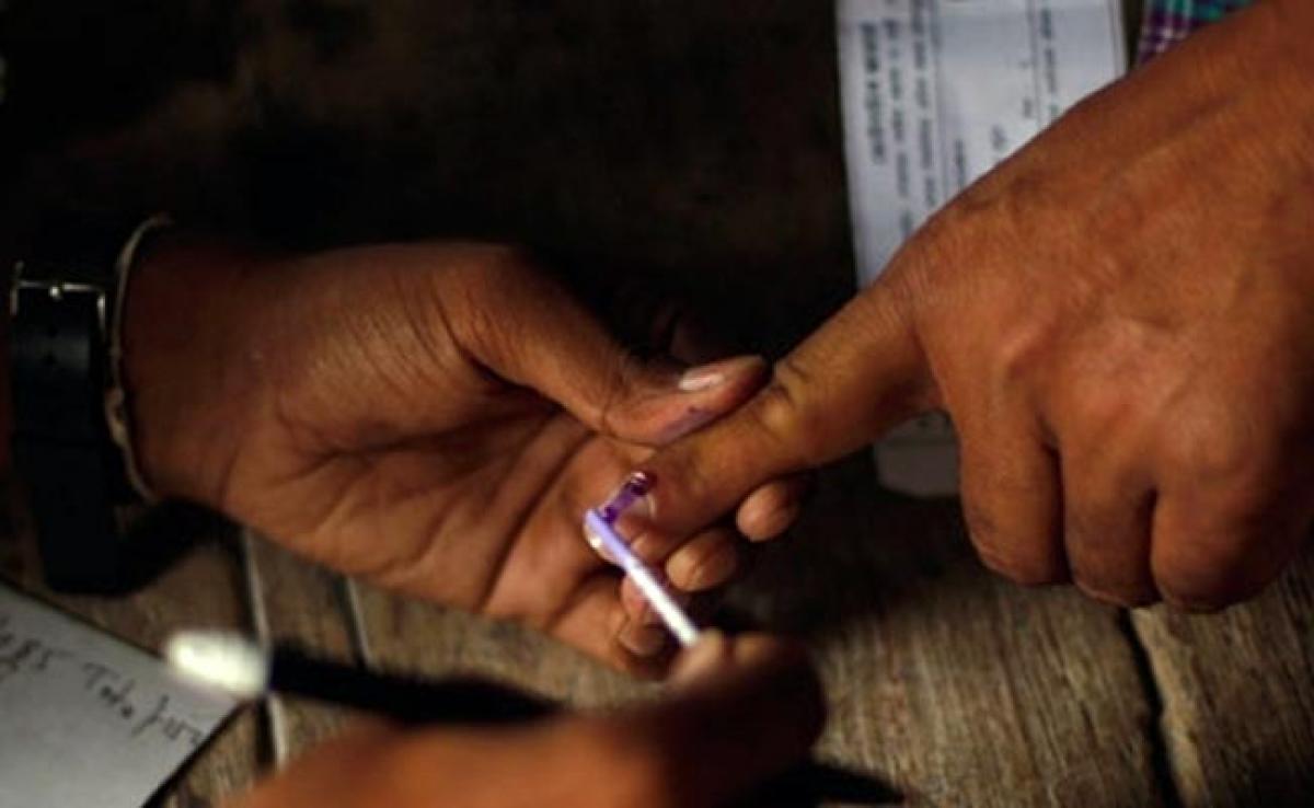 Karnataka By-Polls:76% Turnout In Nanjanagud; 78% In Gundulpet