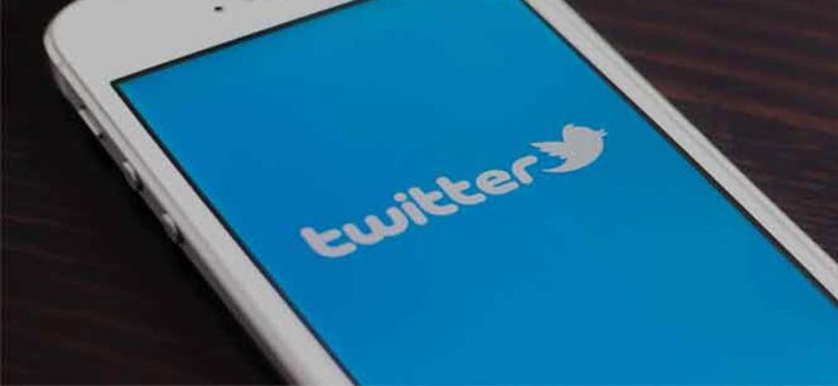 Twitter pampers VIP users by removing display ads