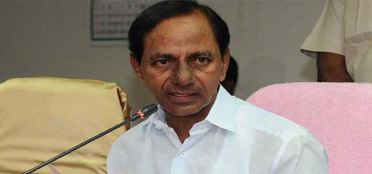 KCR to unveil action plan for weavers today