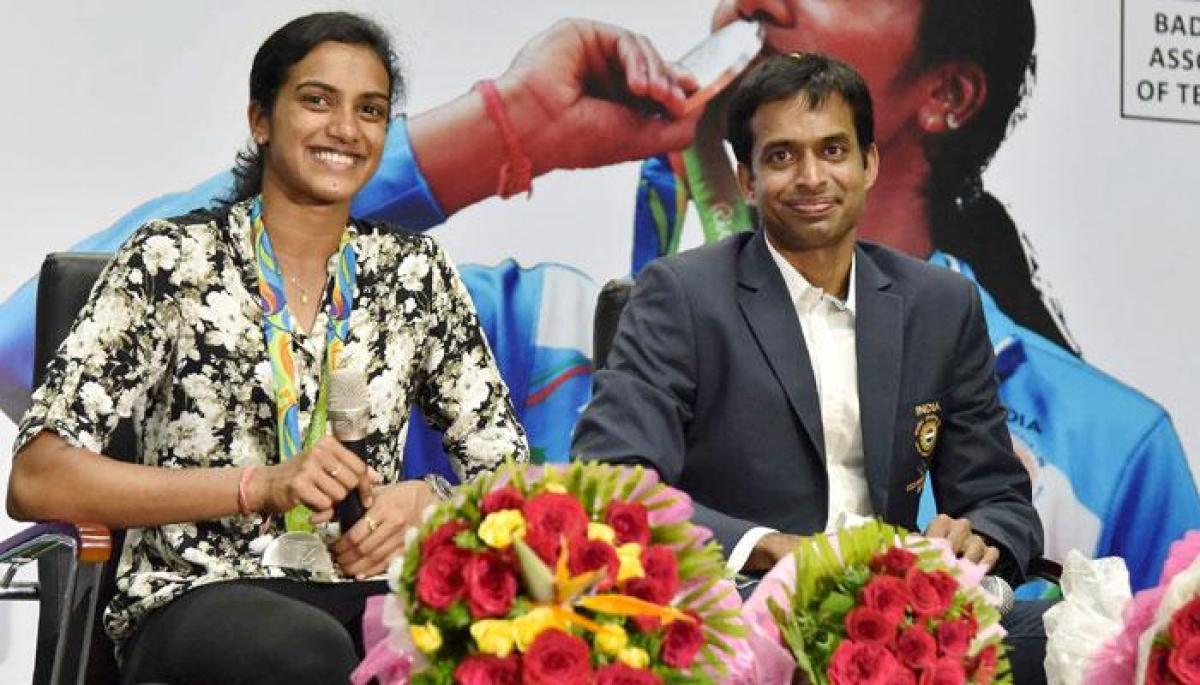 Bandaru Dattatreya to felicitate PV Sindhu, Gopichand at Alai Balai programme