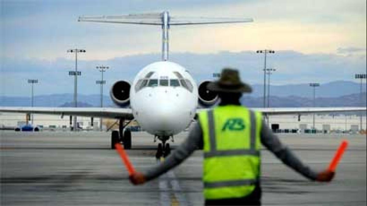 Passengers applaud as dying dad, sick son are removed from US flight