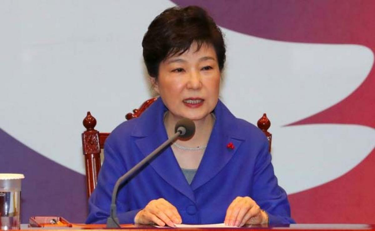 South Koreas Park Geun-Hye Apologises, Promises Cooperation In Graft Probe