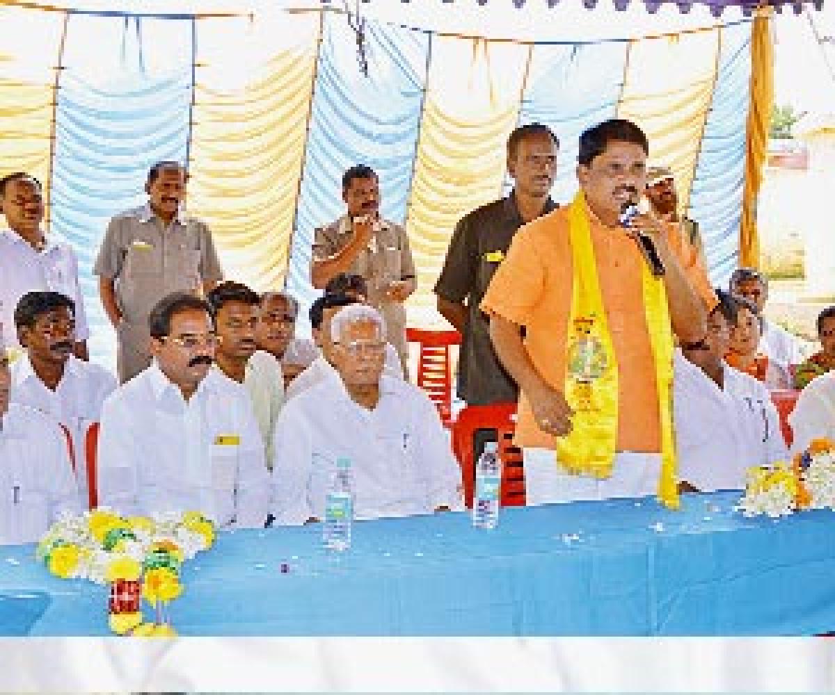 Palle takes part inYatra