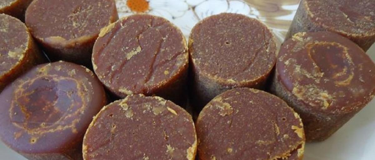 Curbs on sale of black jaggery to fix hooch makers