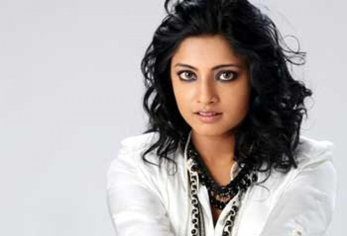 Kamna to make Telugu debut with Allari Naresh