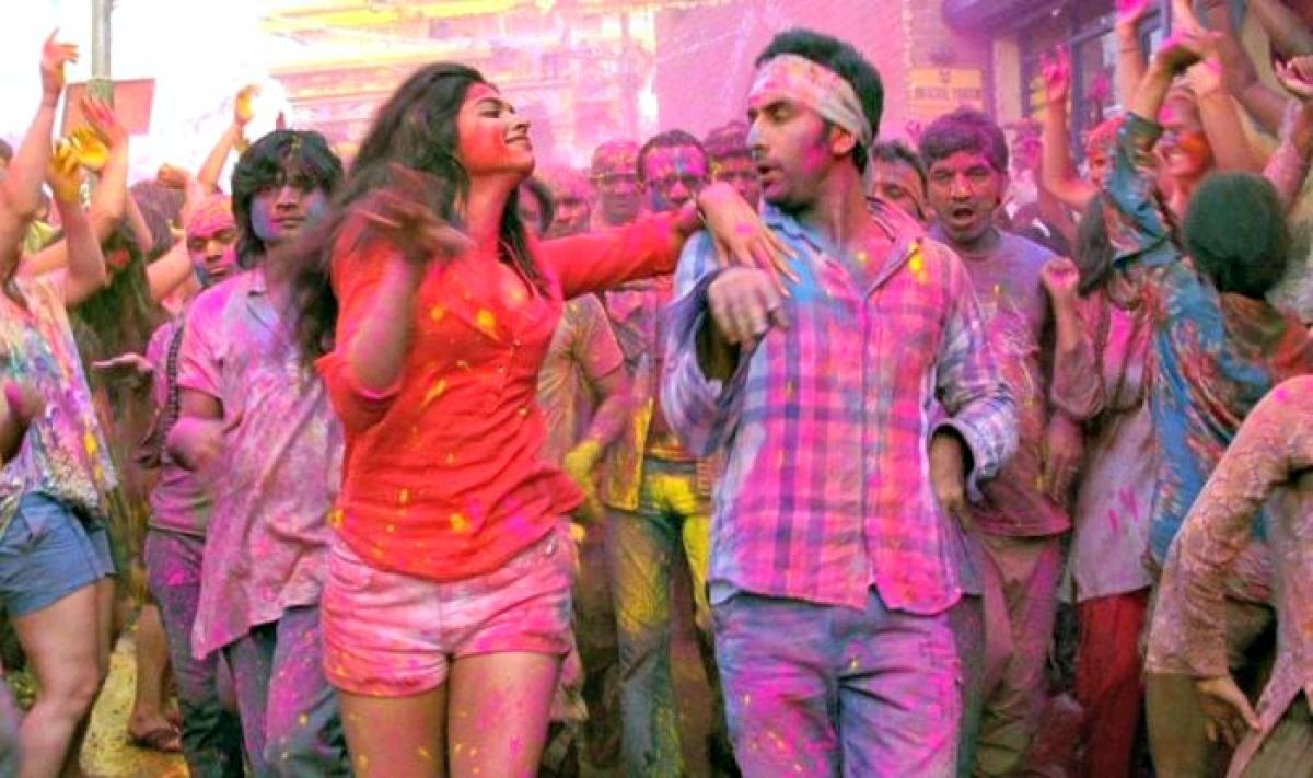 On Holi, B-Town sends out colourful wishes to fans