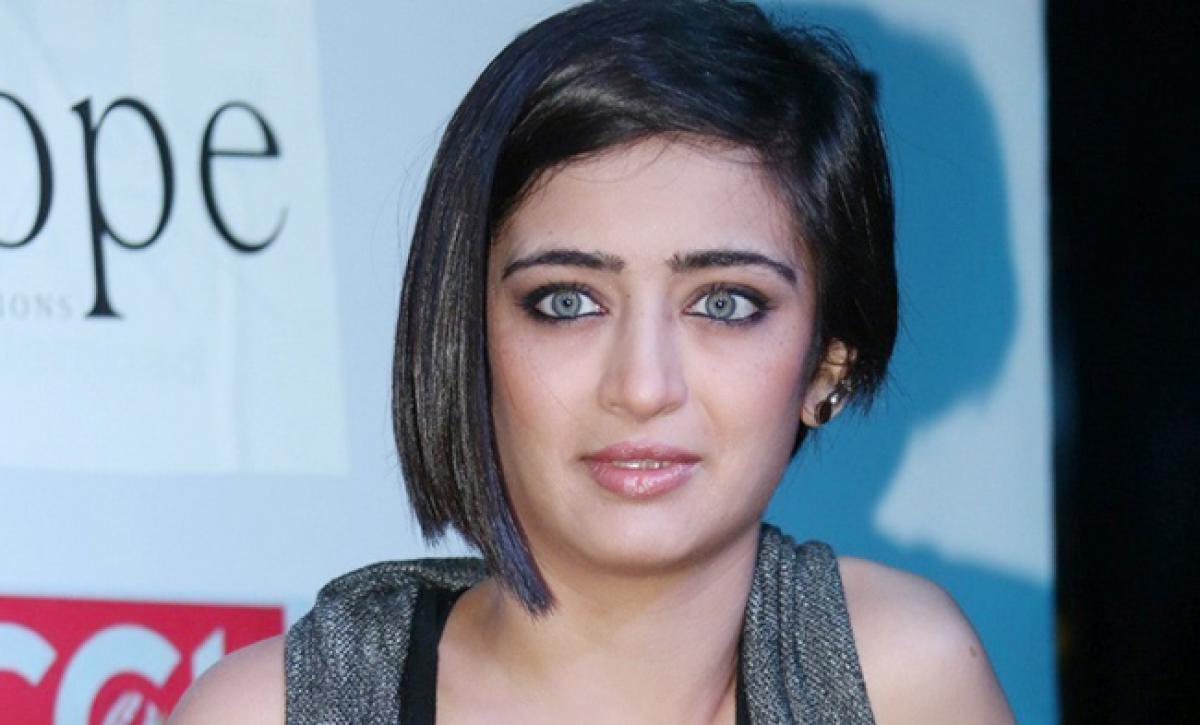 Tanuj Virwani and Akshara Haasan just a good friends?