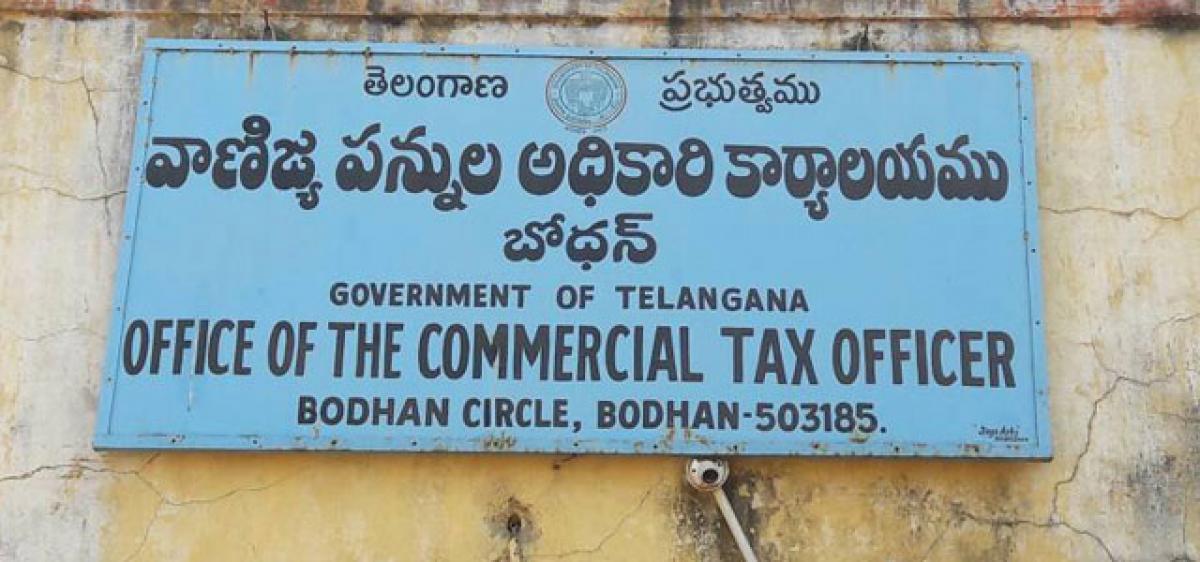 Glare on Commercial Taxes scam