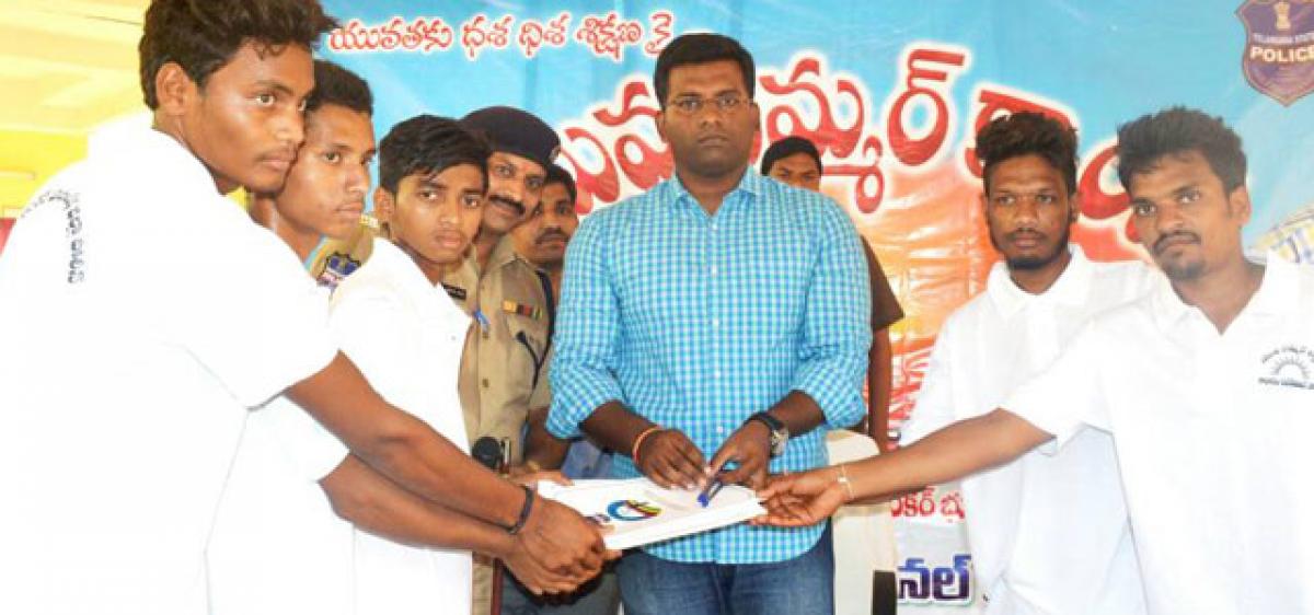 Agency youth told to get rid of inferiority complex: Bhupalpally SP