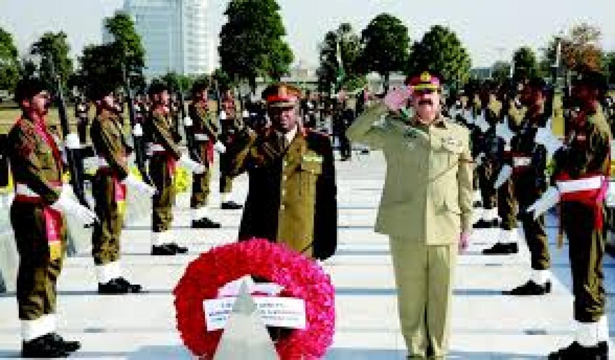 Pakistan borders well-guarded, says Pak army chief on Defence Day